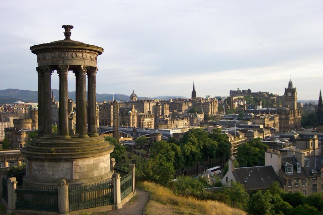 Cozy Apartment Beside Edinburgh Castle!!! Exterior foto